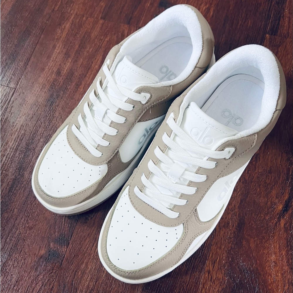 ALO Recovery Mode Sneaker - Picture 6 of 9